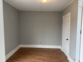 56 Long St, Unit 4 in Barre, VT - Building Photo