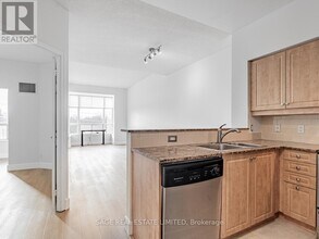 485 Rosewell Ave in Toronto, ON - Building Photo - Building Photo