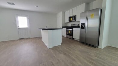 156 Bull Lake Cir in Buda, TX - Building Photo - Building Photo