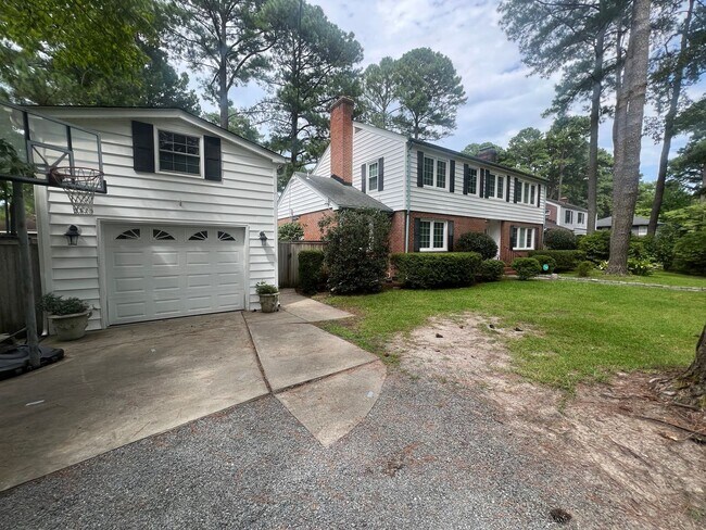 1450 Harmott Ave in Norfolk, VA - Building Photo - Building Photo