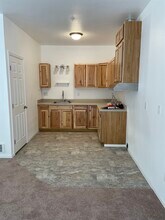 18429 Crestwood Way, Unit Apt in Mount Vernon, WA - Foto de edificio - Building Photo