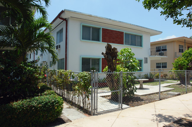 1180 71st St in Miami Beach, FL - Building Photo - Building Photo