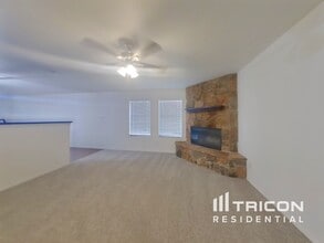 12636 Kingsgate Dr in Rhome, TX - Building Photo - Building Photo