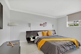3801 S Ocean Dr in Hollywood, FL - Building Photo - Building Photo