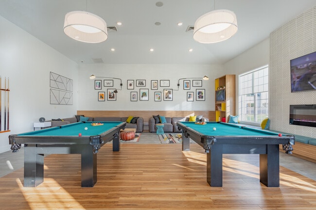 Campus Pointe Kent in Kent, OH - Building Photo - Interior Photo