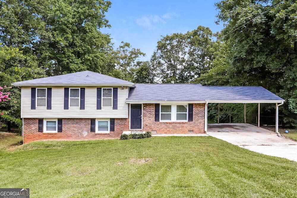 2654 Luke Dr in Ellenwood, GA - Building Photo