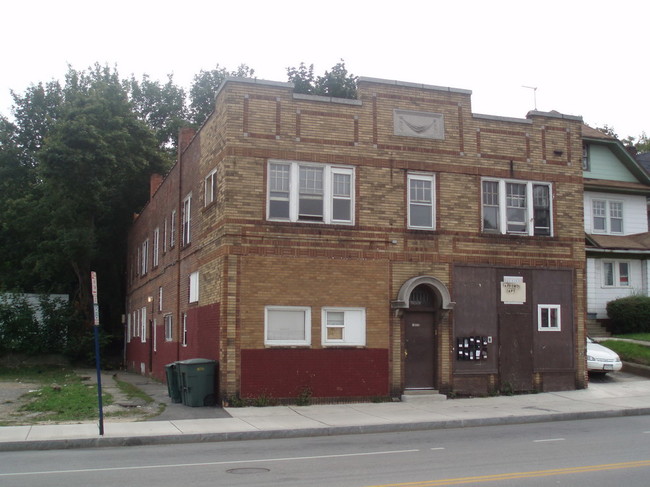 1638 Saint Paul St in Rochester, NY - Building Photo - Building Photo