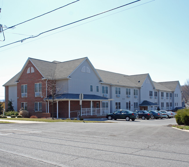 The Pines Apartments in Northumberland, PA - Foto de edificio - Building Photo