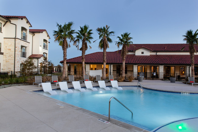 Stone Hill in Pflugerville, TX - Foto de edificio - Building Photo