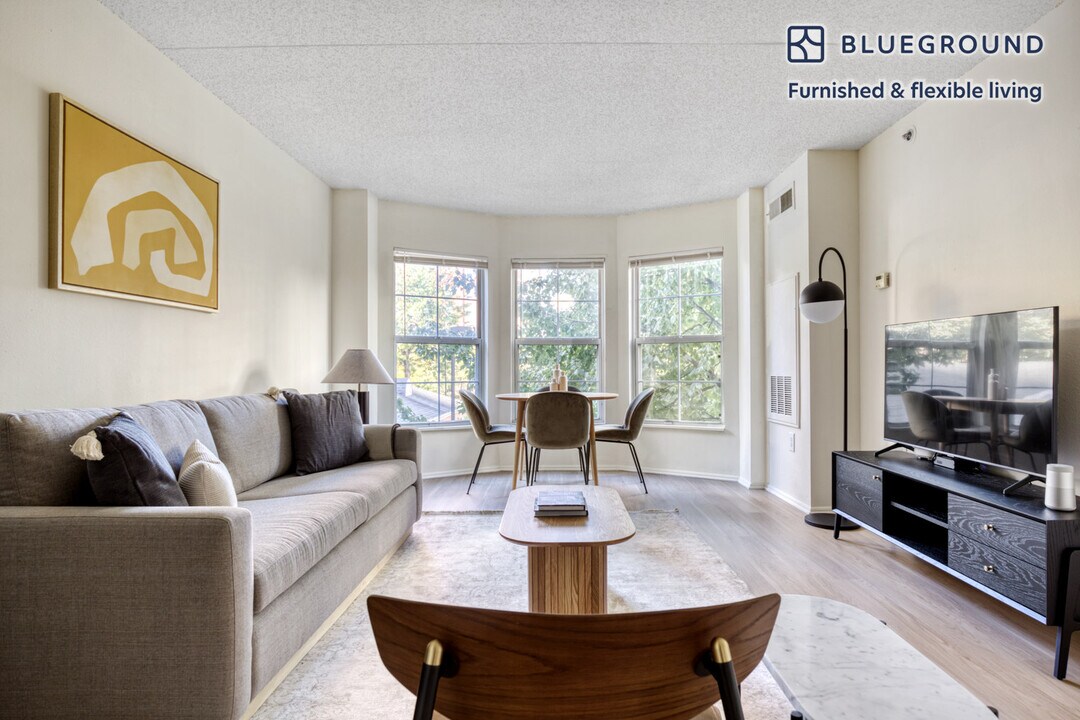 444 Washington Blvd, Unit FL2-ID671 in Jersey City, NJ - Building Photo