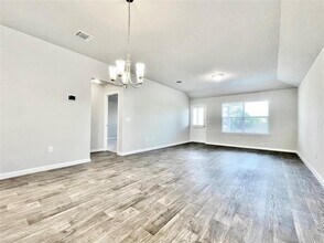 14105 Macquarie Dr in Pflugerville, TX - Building Photo - Building Photo