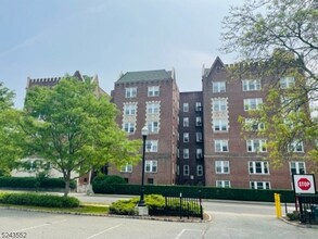 183 South St-Unit -D4 in Morristown, NJ - Building Photo - Building Photo