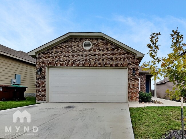 4211 Asher Alley in Saint Hedwig, TX - Foto de edificio - Building Photo