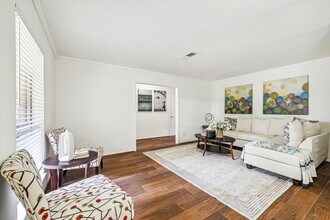 5939 Rutherglenn Dr in Houston, TX - Building Photo - Building Photo