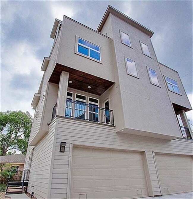 property at 1325 W 24th St