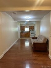 36 Oakland Ave in Warwick, NY - Building Photo - Building Photo