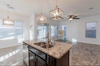 18241 W Young St in Surprise, AZ - Foto de edificio - Building Photo
