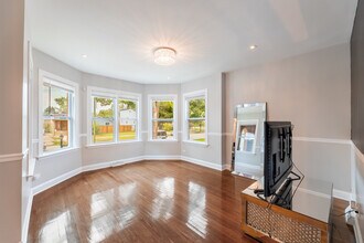 9813 S Aberdeen St in Chicago, IL - Building Photo - Building Photo