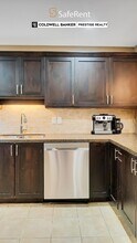 810 Roche Point Dr in North Vancouver, BC - Building Photo - Building Photo
