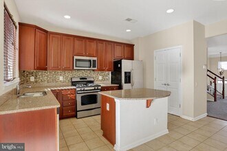 42671 Redeemer Terrace in Ashburn, VA - Building Photo - Building Photo