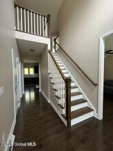 86 Fiddlers Ln in Latham, NY - Building Photo - Building Photo