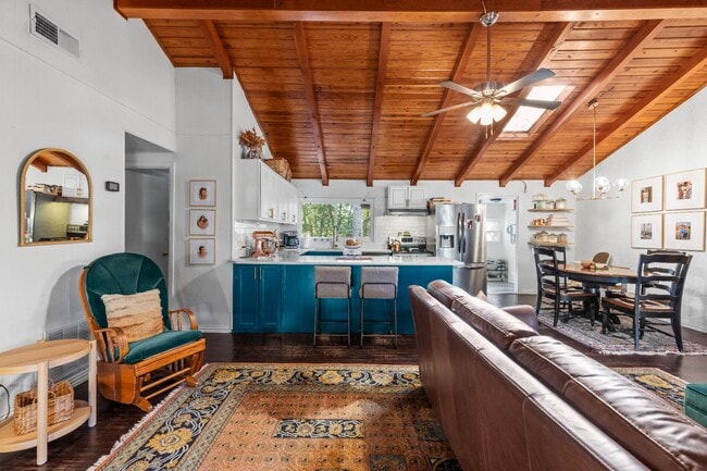 319 Hideaway Lane Central in Hideaway, TX - Building Photo - Building Photo