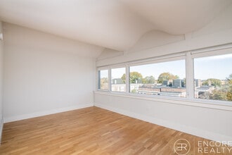 4 West St, Unit 334-B7 in Cambridge, MA - Foto de edificio - Building Photo