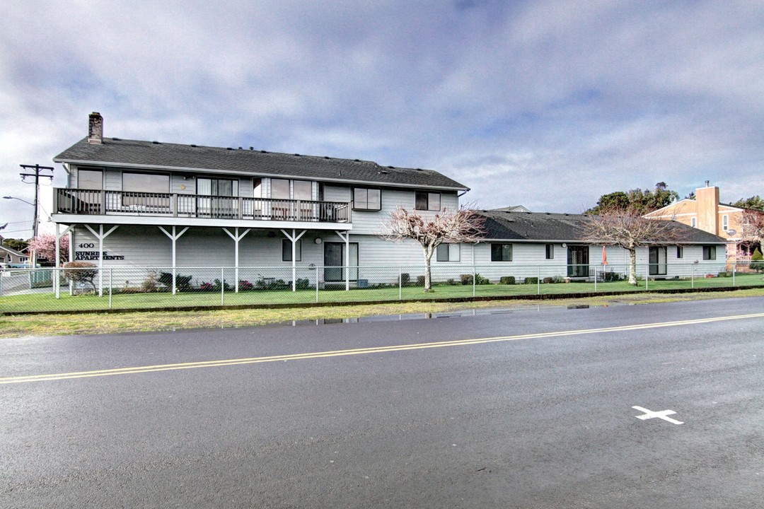 400 Necanicum in Seaside, OR - Foto de edificio