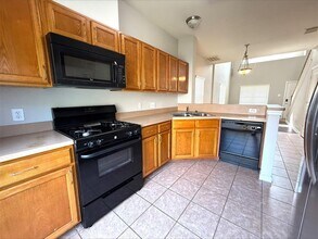 8330 Gros Ventre Ln in Houston, TX - Building Photo - Building Photo