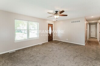 1308 Rose St in Kearney, MO - Foto de edificio - Building Photo