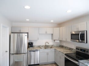 103 Carnival Dr in Taneytown, MD - Building Photo - Building Photo
