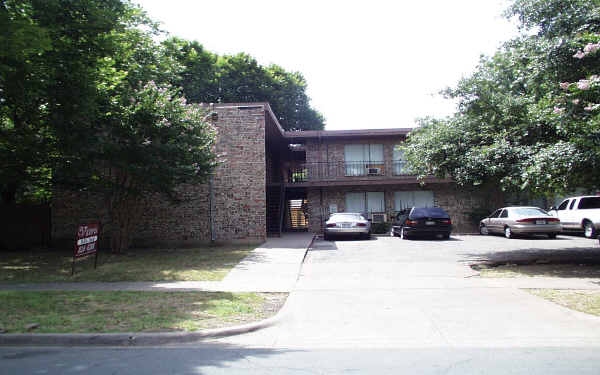 Victor Street Apartments in Dallas, TX - Building Photo - Building Photo