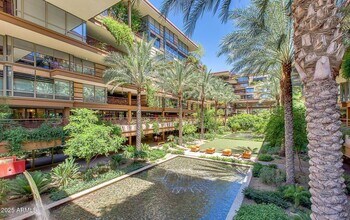 7167 E Rancho Vista Dr in Scottsdale, AZ - Building Photo - Building Photo