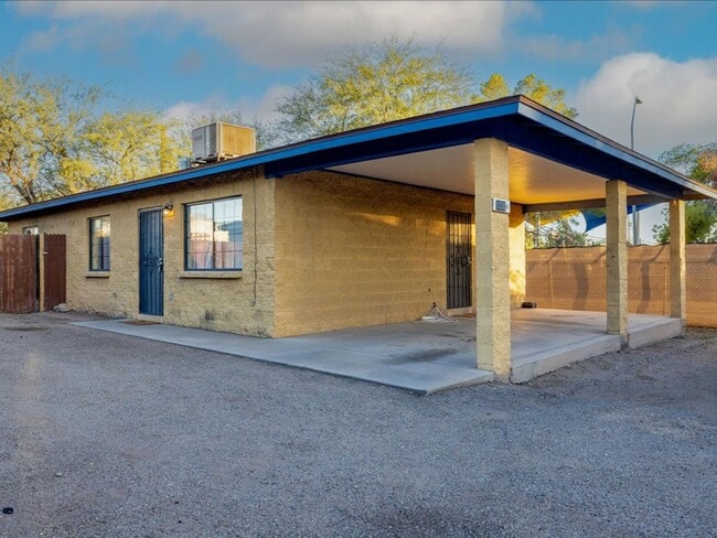 property at 1030 N 13th Ave