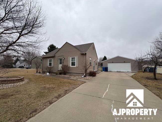 809 E Presentation St in Sioux Falls, SD - Building Photo - Building Photo