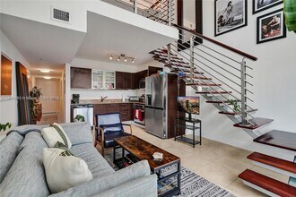 41 SE 5th St, Unit 1805 in Miami, FL - Building Photo - Building Photo