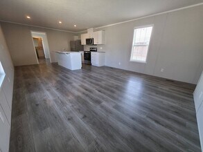 1404 W Commodore Blvd in Lincoln, NE - Foto de edificio - Building Photo