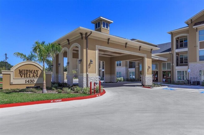 1430 Mile 6 1/2 W in Weslaco, TX - Building Photo - Building Photo