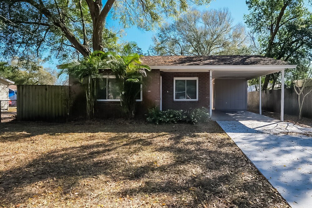 9311 Mary Ave in Tampa, FL - Building Photo