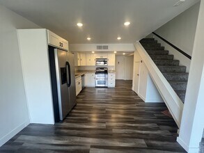 6131 Rancho Mission Rd in San Diego, CA - Building Photo - Building Photo