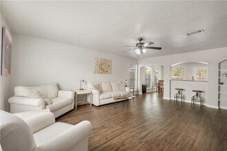 2919 McLaren Dr in College Station, TX - Building Photo - Building Photo