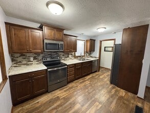 320 Fanelle Ave in Sioux Falls, SD - Building Photo - Building Photo