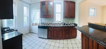 8 Murdock Ter in Boston, MA - Building Photo - Building Photo