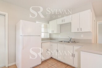 1724 N Washington Ave in Clearwater, FL - Building Photo - Building Photo
