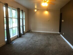 300 Heikes Ave in Dayton, OH - Foto de edificio - Building Photo