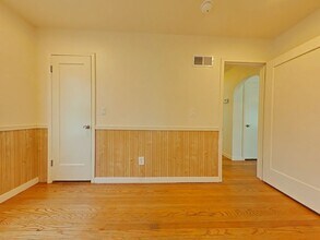 1098 SW 14th Ave in Albany, OR - Building Photo - Building Photo