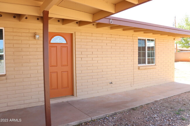 property at 1052 Chaparral Cir