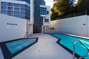 171 N Church Ln, Unit PH 10 in Los Angeles, CA - Building Photo