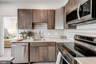 421 S Broadway-Unit -410 in Baltimore, MD - Building Photo - Building Photo