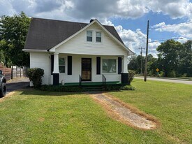 5011 Wyoming Ave in Nashville, TN - Building Photo